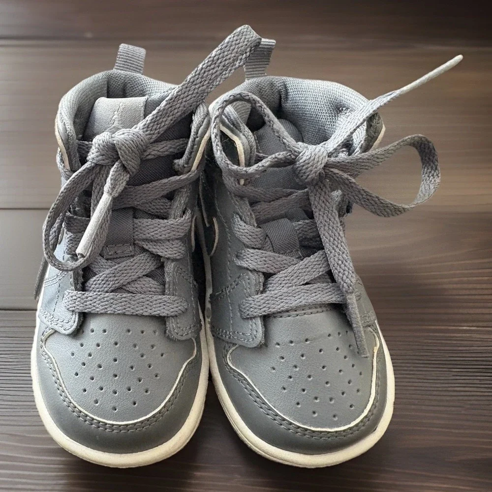 Air Jordan 1 Mid Retro TD 